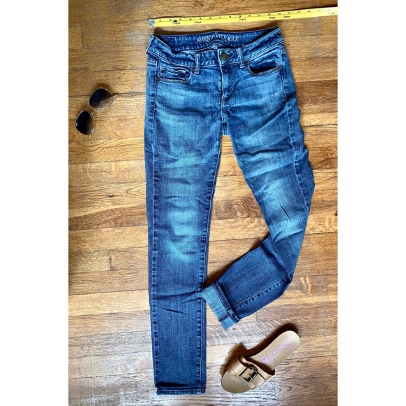 American Eagle Jeans Size 2 / Low-Rise / Skinny / Dark Wash